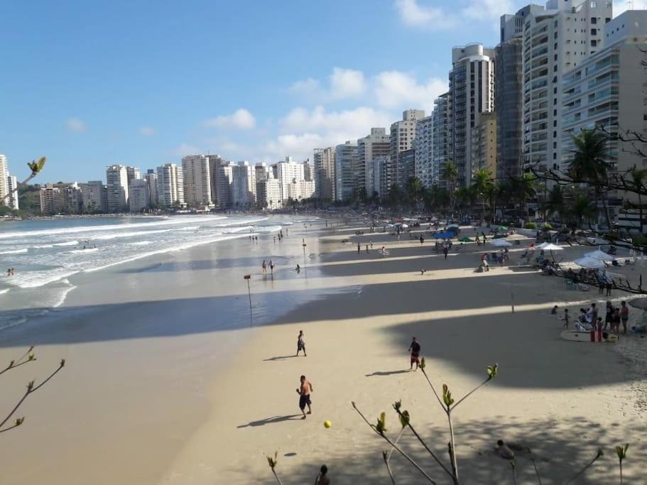 Guarujá, Astúrias, 3 Suítes, 1 quadra da praia Exterior foto